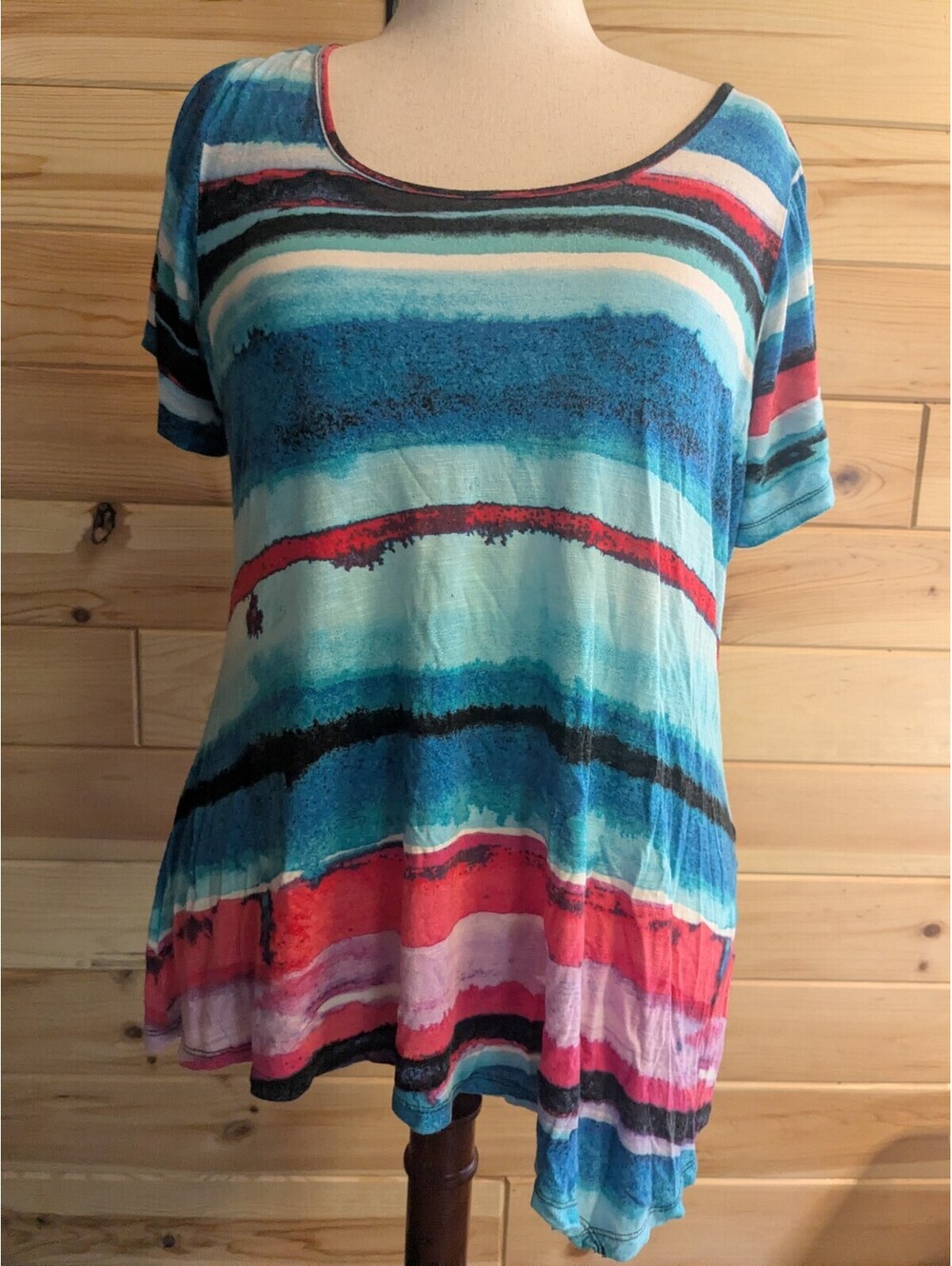 Avenue ladies 14/16 shortsleeve shirt colorful